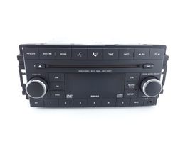 Chrysler Voyager Radio/CD/DVD/GPS-pääyksikkö 05064925AG