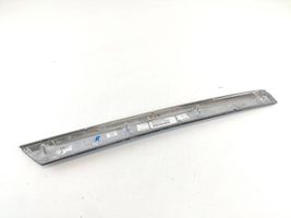 Mercedes-Benz ML W164 Moulure/baguette de porte avant A1647203122