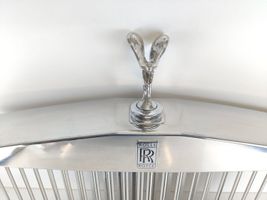 Rolls-Royce Silver Spur Etupuskurin ylempi jäähdytinsäleikkö 