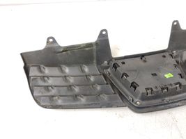 Nissan Qashqai Maskownica / Grill / Atrapa górna chłodnicy 62310JD000