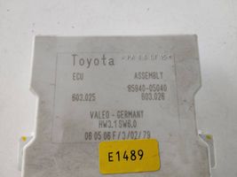 Toyota Prius+ (ZVW40) Langų valytuvų rėlė 8594005040