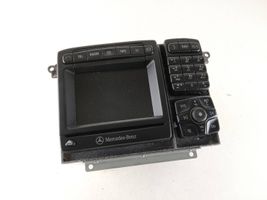 Mercedes-Benz S W220 Radio / CD-Player / DVD-Player / Navigation A2208203789