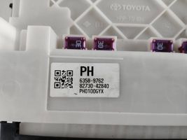 Toyota RAV 4 (XA50) Module de fusibles 8273042840