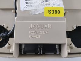 Jaguar XF Éclairage lumière plafonnier avant 8X23MBBV