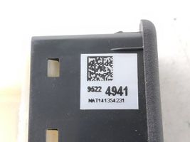 Chevrolet Cruze Connecteur/prise USB 95224941