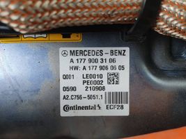Mercedes-Benz CLA C118 X118 Convertisseur / inversion de tension inverseur A1779003106