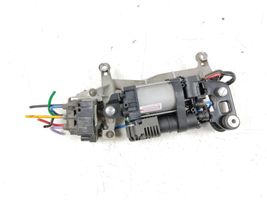 Porsche Cayenne (92A) Compressore/pompa sospensioni pneumatiche 95835890300