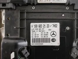 Mercedes-Benz B W245 Priekinių vietų apšvietimo žibintas A1698202123