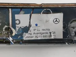 Mercedes-Benz E W211 Rivestimento del pannello A2116800871