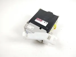 Toyota Prius (XW30) Module de fusibles 8273047450A