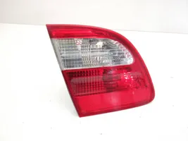 Mercedes-Benz E W211 Lampy tylnej klapy bagażnika A2118201364