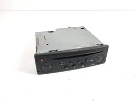 Renault Master II Radio/CD/DVD/GPS head unit 8200633634B