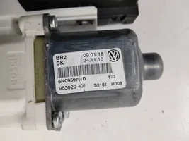 Volkswagen Tiguan Moteur de lève-vitre de porte avant 5K0959793