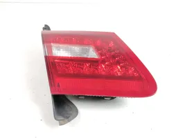 Mercedes-Benz E C207 W207 Luci posteriori del portellone del bagagliaio A2078200364