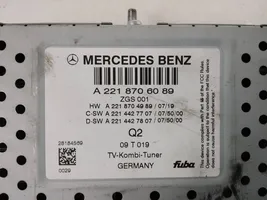 Mercedes-Benz S W221 Unidad delantera de radio/CD/DVD/GPS A2218706089