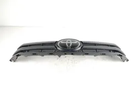 Toyota Hilux (AN120, AN130) Grille calandre supérieure de pare-chocs avant 531110K720