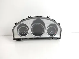 Mercedes-Benz C W204 Spidometrs (instrumentu panelī) A2049002105