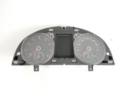 Volkswagen PASSAT B6 Speedometer (instrument cluster) 3C0920872D