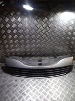 Renault Laguna II Grille calandre supérieure de pare-chocs avant 8200012581