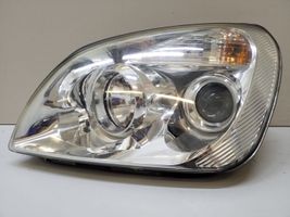 KIA Carens II Headlight/headlamp 921011D0