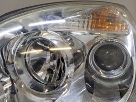 KIA Carens II Headlight/headlamp 921011D0