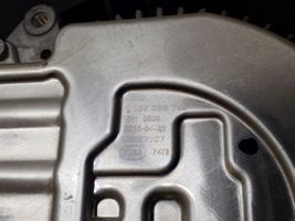 Chrysler Pacifica Jäähdyttimen jäähdytinpuhaltimen suojus 3137234030