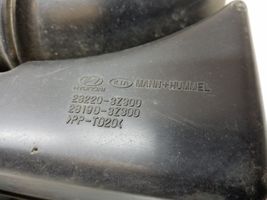 Hyundai i40 Rezonator / Dolot powietrza 282203Z300