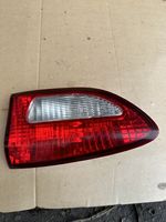 Subaru B9 Tribeca Lampy tylnej klapy bagażnika 