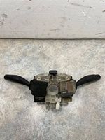 Subaru Legacy Leva/interruttore dell’indicatore di direzione e tergicristallo 83111AG100