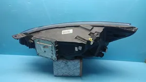 Ford Focus ST Lampa przednia JX7B13E016AC