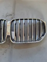 BMW X5 G05 Grille calandre supérieure de pare-chocs avant 20240006541