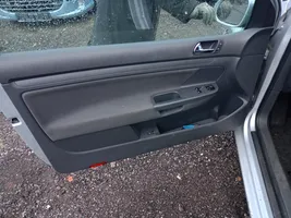 Volkswagen Golf V Sēdekļu un durvju dekoratīvās apdares komplekts 