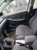 Toyota Corolla E120 E130 Istuimien ja ovien verhoilusarja 