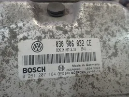 Volkswagen Polo III 6N 6N2 6NF Unité de commande, module ECU de moteur 030906032CE