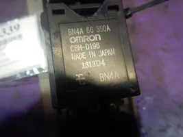 Mazda 323 Interrupteur léve-vitre BN4A66350A
