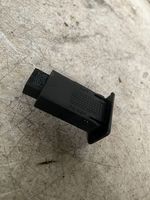 Opel Zafira B Connecteur/prise USB 13367202