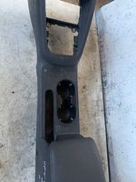 Volkswagen Jetta VI Center console 