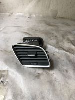 Audi Q3 8U Garniture, panneau de grille d'aération latérale 8u1820902b