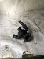 Audi Q3 8U Termostaatin kotelo 03l121111ae