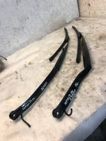 Infiniti FX Windshield/front glass wiper blade B90ld