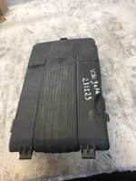 Volkswagen Jetta VI Coperchio/tappo della scatola vassoio della batteria 3c0915443a