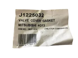 Mitsubishi Colt Copertura per bilanciere albero a camme J1225032