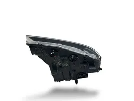 BMW X3 F25 Lampa przednia 7217297