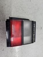 Volkswagen PASSAT B3 Luci posteriori del portellone del bagagliaio 357945108