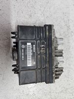 Volkswagen Golf III Calculateur moteur ECU 0261200764