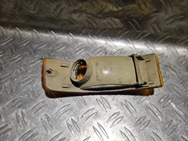 Audi 80 90 S2 B4 Front indicator light 8A0953049