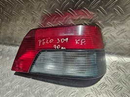 Peugeot 309 Aizmugurējais lukturis virsbūvē 2180D