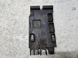 Mercedes-Benz Sprinter W901 W902 W903 W904 Module de fusibles A9015400350