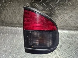 Renault Safrane Aizmugurējais lukturis virsbūvē 7700808304