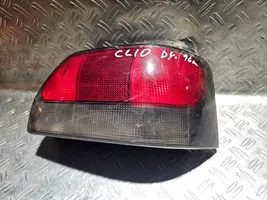 Renault Clio I Luci posteriori 7700827552